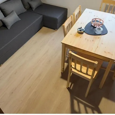 V8 Ferienhaus *